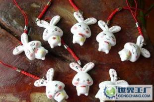 景德鎮(zhèn)陶瓷飾品 可愛多表情兔子 手機鏈掛件 批發(fā)代銷_禮品、工藝品、飾品_世界工廠網(wǎng)中國產(chǎn)品信息庫