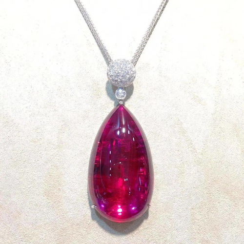 世界上最著名的三件珠寶首飾 其中一件歷經(jīng)四代英國皇室